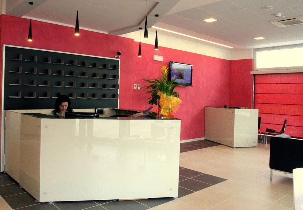 Silver Residence Hotel Bagnolo in Piano Luaran gambar