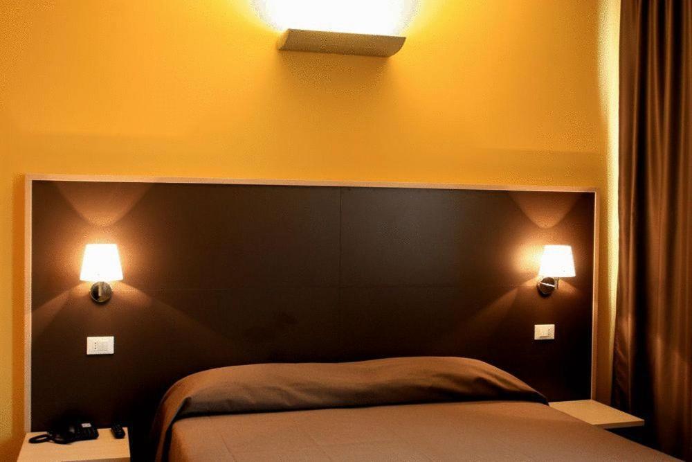 Silver Residence Hotel Bagnolo in Piano Luaran gambar